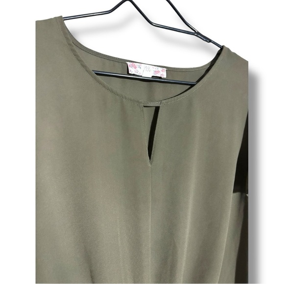 Pink Rose Olive Tie-Front Keyhole Cutout Short Sleeve Shear Crop Crewneck Blouse - Picture 14 of 16